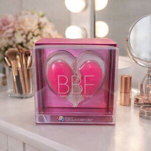 NWT BeautyBlender BBF Heart Set